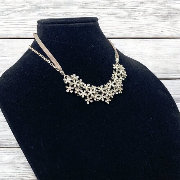 Liz Claiborne Clear Crystal Flower Princess Necklace Silver Chain & Fabric 19"L - Picture 2 of 5